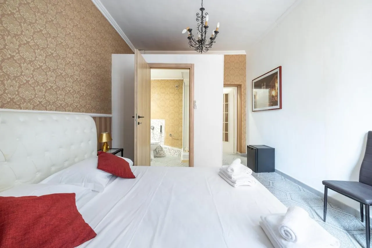 Piazza Di Spagna 5 Stelle Parlamento Room Рим 0*,  Италия