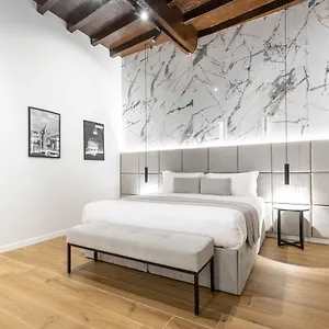 Gasthof At Luxury Navona, Rom