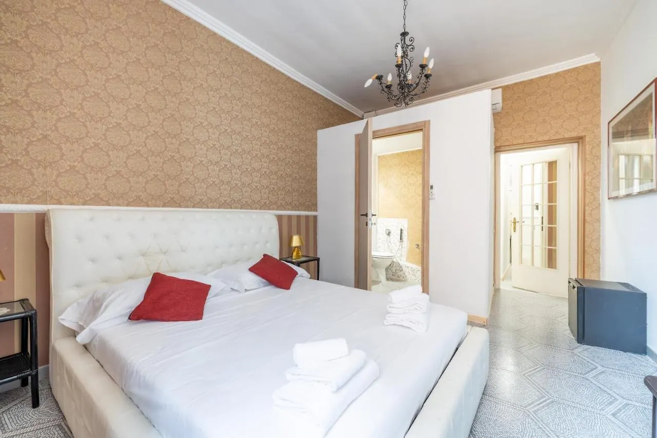 Piazza Di Spagna 5 Stelle Parlamento Room Rome Guest house